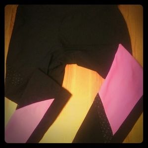 Pink black mesh detwiled leggings hidden pocket